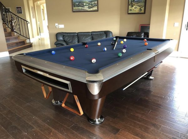 Brunswick Gold Crown VI 9' Tournament Pool Table