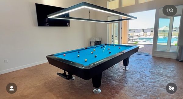DIAMOND PROFESSIONAL LEG 2OF3 Diamond Billiards Professional Pool Table
