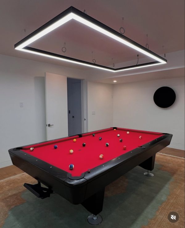 DIAMOND PROFESSIONAL LEG 3OF3 Diamond Billiards Professional Pool Table