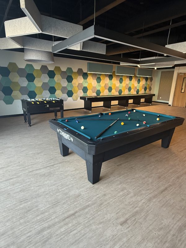 Diamond 4of4 WEB Diamond Billiards Pro Am Pool Table