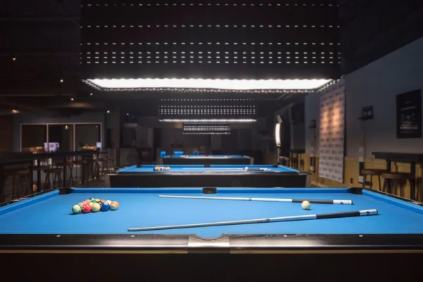 Black_Crown_2_Pool_Table_Canada_Billard_2 CANADA BILLIARDS BLACK CROWN II