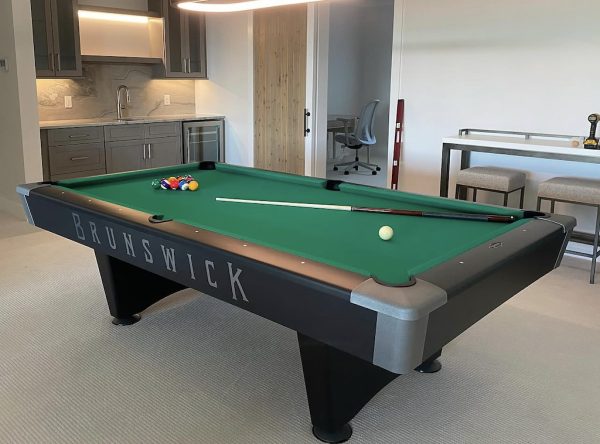 BRUNSWICK BLACK WOLF PRO 9' Brunswick Black Wolf Pro 9' Pool Table